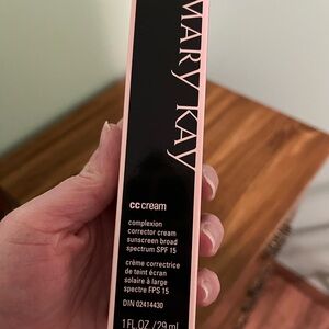 Mary Kay CC Cream - Medium to Deep - NWT